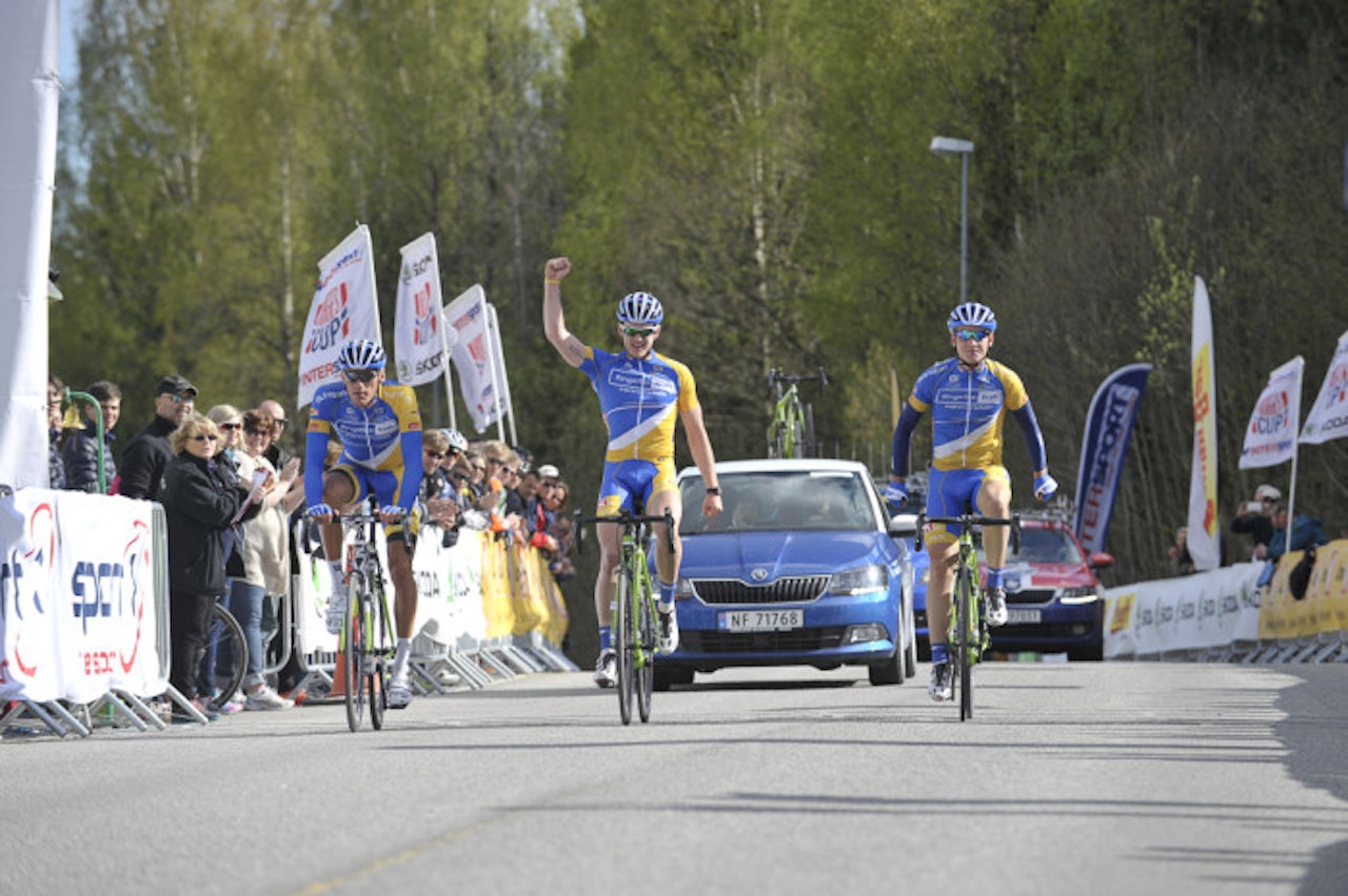 OVERLEGNE: Ringeriks-Kraft lekte med konkurrentene i årets første NorgesCup. Foto: NCF OVERLEGNE: Ringeriks-Kraft lekte med konkurrentene i årets første NorgesCup. Foto: NCF