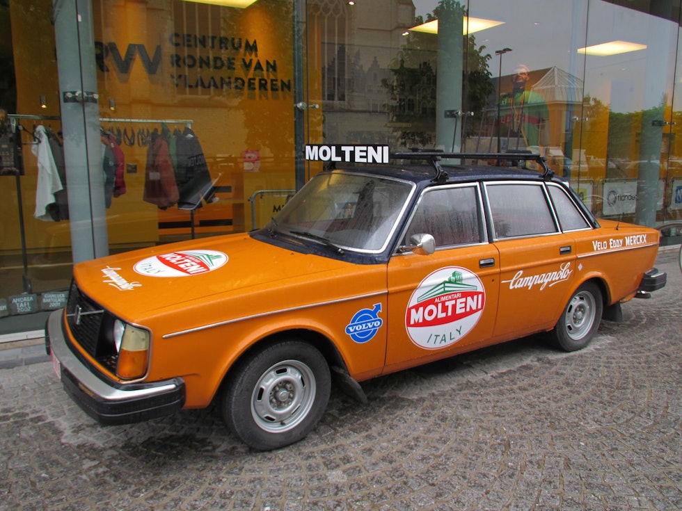 GAMMAL AMAZON: Ikke helt, men dette er hvertfall Ecddy Merckx' gamle følgebil. Ta en tur innom flandern-museet når du allikevel er i området. GAMMAL AMAZON: Ikke helt, men dette er hvertfall Ecddy Merckx' gamle følgebil. Ta en tur innom flandern-museet når du allikevel er i området.