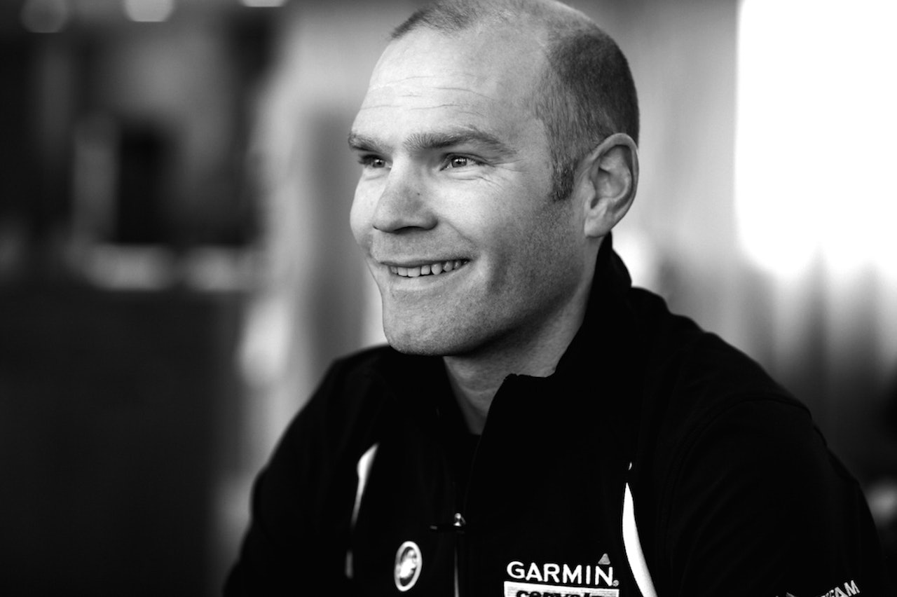 TERRIER: Roger Hammond var en av Huhovds trofaste hjelperyttere på brostein. Foto: Cor Vos. TERRIER: Roger Hammond var en av Huhovds trofaste hjelperyttere på brostein. Foto: Cor Vos.