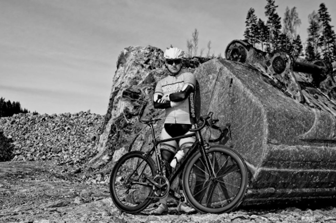 PHOTOSHOOT: André fikk med seg sykkelfotograf Ola Morken til Ski. Foto: Ola Morken. 
