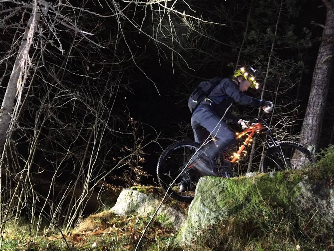 Gresvik IF stisyklister Foto: Hanne Holmstrøm Karlsen Juletur Gresvik IF Dec 20-16 Hanne H Karlsen 1200x900