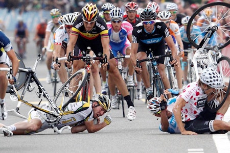 VELT: Er massevelt det verste som skjer på sykkelen, eller er det helt andre ting vi diskuterer i dag? Velkommen til sending! Foto: Cor Vos. VELT: Er massevelt det verste som skjer på sykkelen, eller er det helt andre ting vi diskuterer i dag? Velkommen til sending! Foto: Cor Vos.