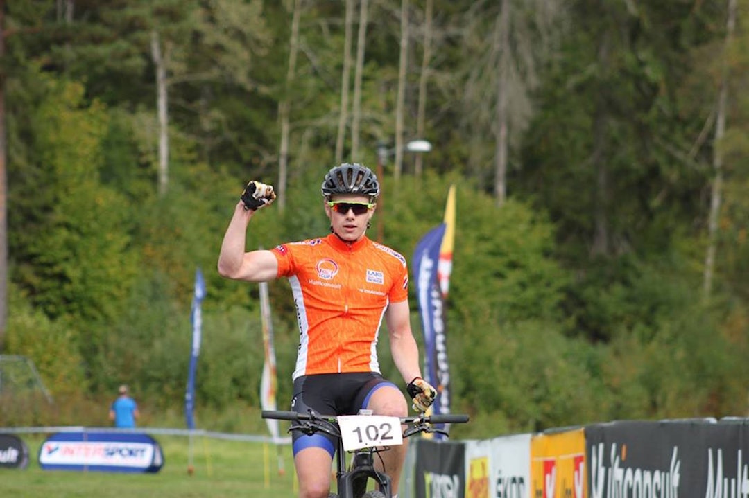 Martin Siggerud tok sammenlagtseieren Norgescupen i rundbane 2016, og det betyr mye for 18-åringen. Foto: Cato Karbøl/NCF Martin Siggerud - NC rundbane Skullerud - Cato Karbøl 1400x933