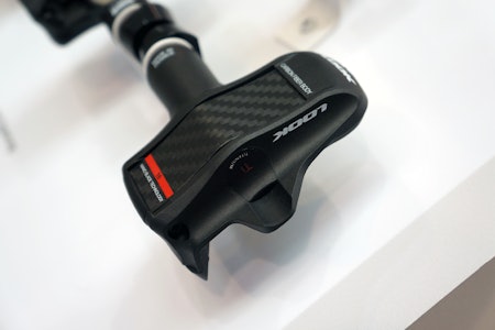 Franske Look har lansert andre generasjon av Kéo Blade, karbonbladfjæra dekker nå hele undersiden av pedalen.   Franske Look har lansert andre generasjon av Kéo Blade, karbonbladfjæra dekker nå hele undersiden av pedalen.