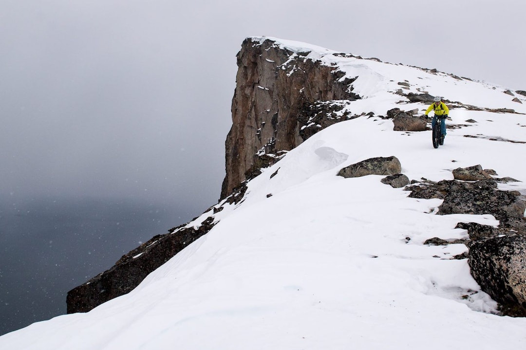 Brosmetinden byr på en heftig nedkjøring som lønn for strevet med å krabbe opp dit. Foto: Pål Jacobsen Brosmetinden - Foto Pål Jacobsen 1400x933