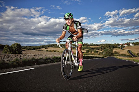 DETTE ER FJÆRA: Ja dere, slik ser han altså ut i sykkel-mundur. Foto: Ola Morken. 