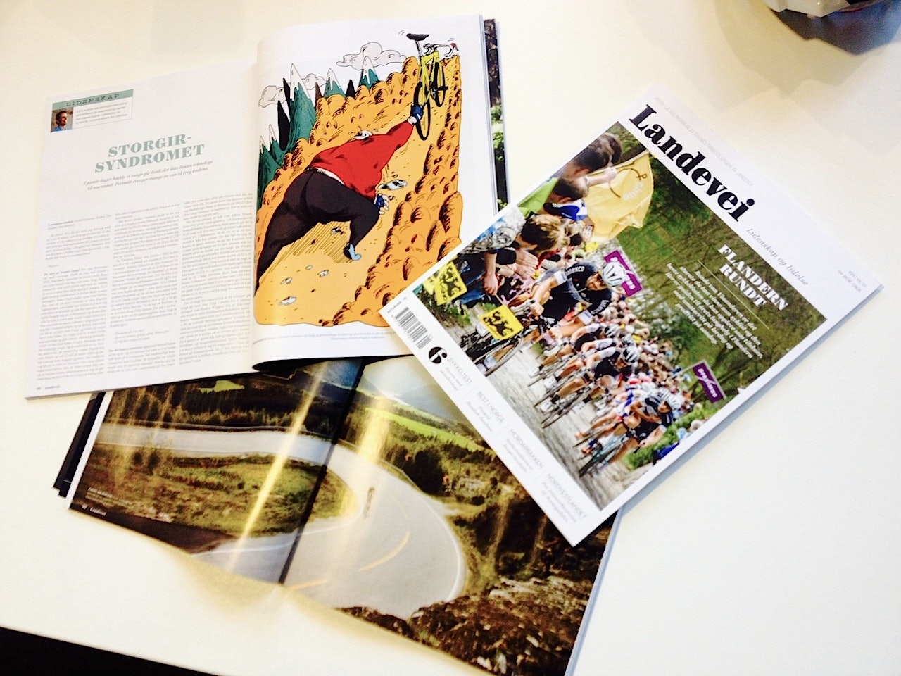 KONGE! Slik ser det nye bladet ut, og på fredag kan du diskutere innholdet med andre lesere! KONGE! Slik ser det nye bladet ut, og på fredag kan du diskutere innholdet med andre lesere!