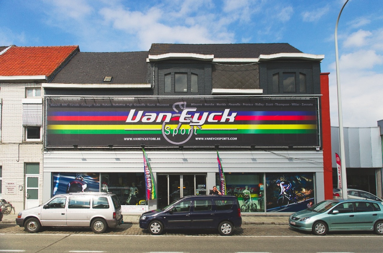 ANONYM: Van Eyck gjør ikke mye ut av seg på utsiden, men på innsiden finner du en sykkelbutikk av sjelden klasse. 