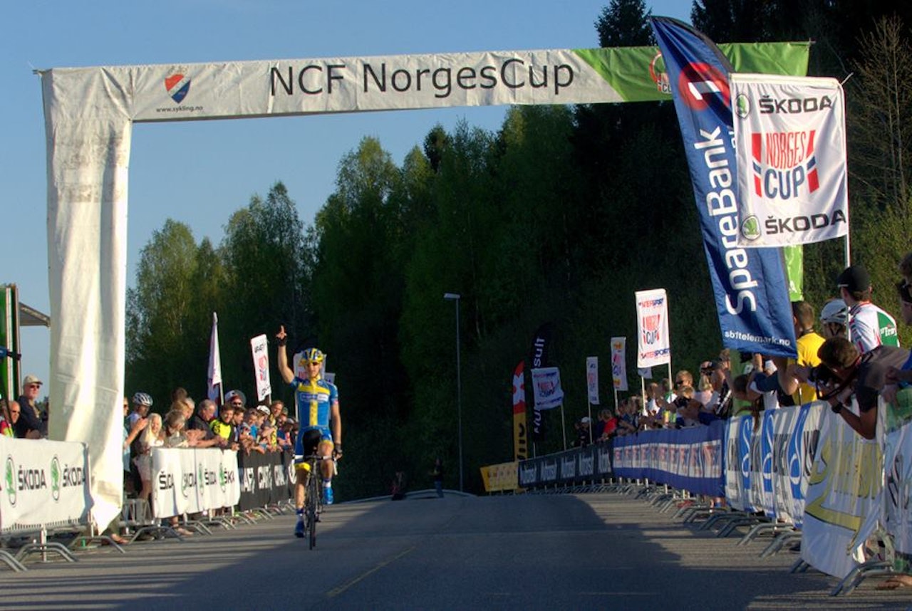 SÖTA BROR: Michael Olsson var den sterkeste i årets første NorgesCup. Foto: Peter Andreas Prydz Gørbitz SÖTA BROR: Michael Olsson var den sterkeste i årets første NorgesCup. Foto: Peter Andreas Prydz Gørbitz