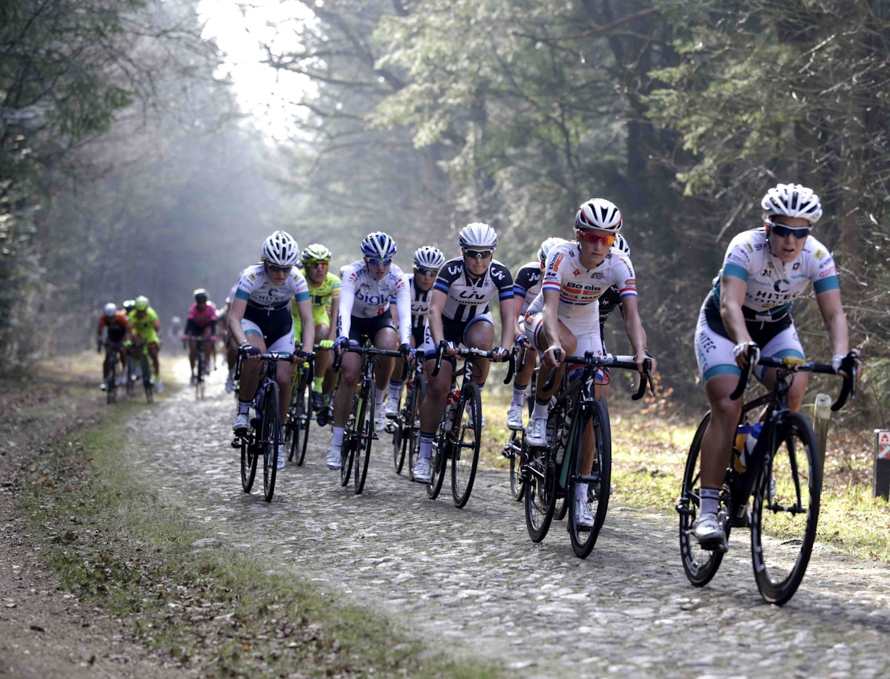 KLARE: Både den norske eliten fra Team Hitec samt verdens beste damelag Rabo Liv Women er klare til start i Halden i august. Foto: Cor Vos. KLARE: Både den norske eliten fra Team Hitec samt verdens beste damelag Rabo Liv Women er klare til start i Halden i august. Foto: Cor Vos.