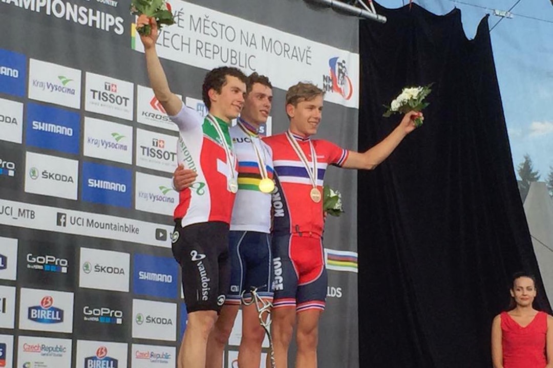 Tobias Halland Johannessen tok bronse in rundbane under VM i Tsjekkia. Foto: NCF Vital Albin - Thomas Bonnet - Tobias Johannessen VM XCO 206 - Privat 1400x933