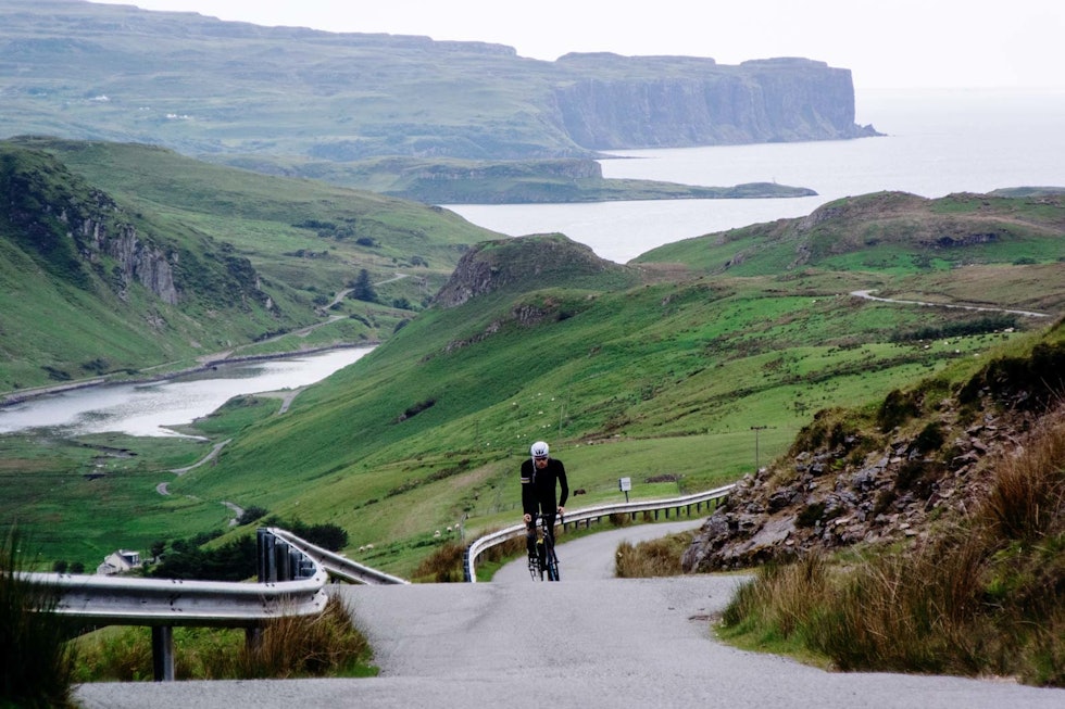 HJEMTUR: Veien fra Bracadale på Skyes vestkyst over til Portree, gir deg fantastisk utsikt over de frodige engene. HJEMTUR: Veien fra Bracadale på Skyes vestkyst over til Portree, gir deg fantastisk utsikt over de frodige engene.