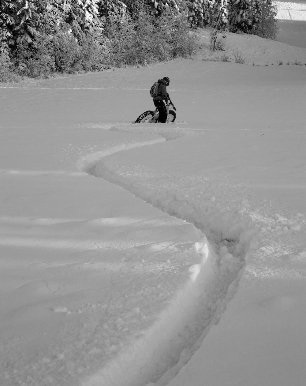 Tim Glazebrook svinger seg nedover Trysilfjellet. Foto: Erik Olsson Tim Glazebrook Trysil NOv 2-16 Foto Erik Olsson 1000x1261