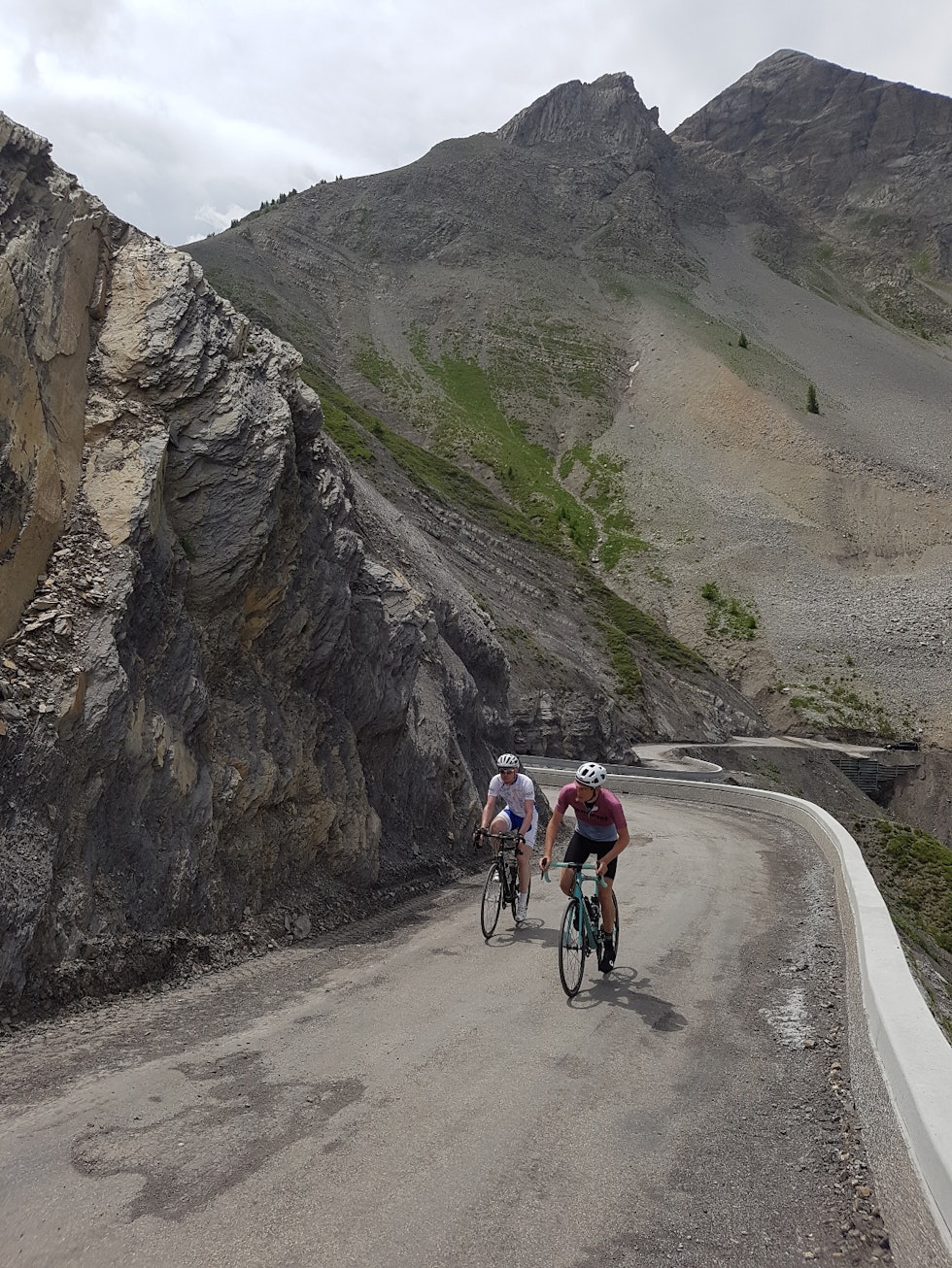 EROSJON: Toppen av Col de Champs er et geologistudium verdt. Foto: Lars Lundby champstoppgrus40