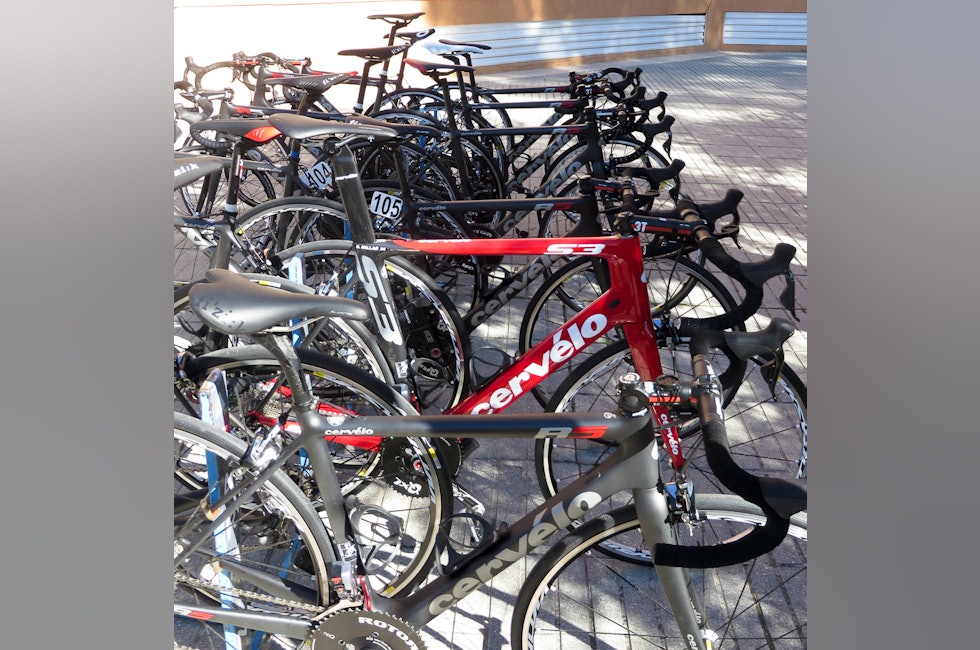 <b>SÆRING:</b> David Millar er medeier og lagkaptein på Garmin-laget. Han velger å være den eneste på laget med klassisk rød Cervelo S3.