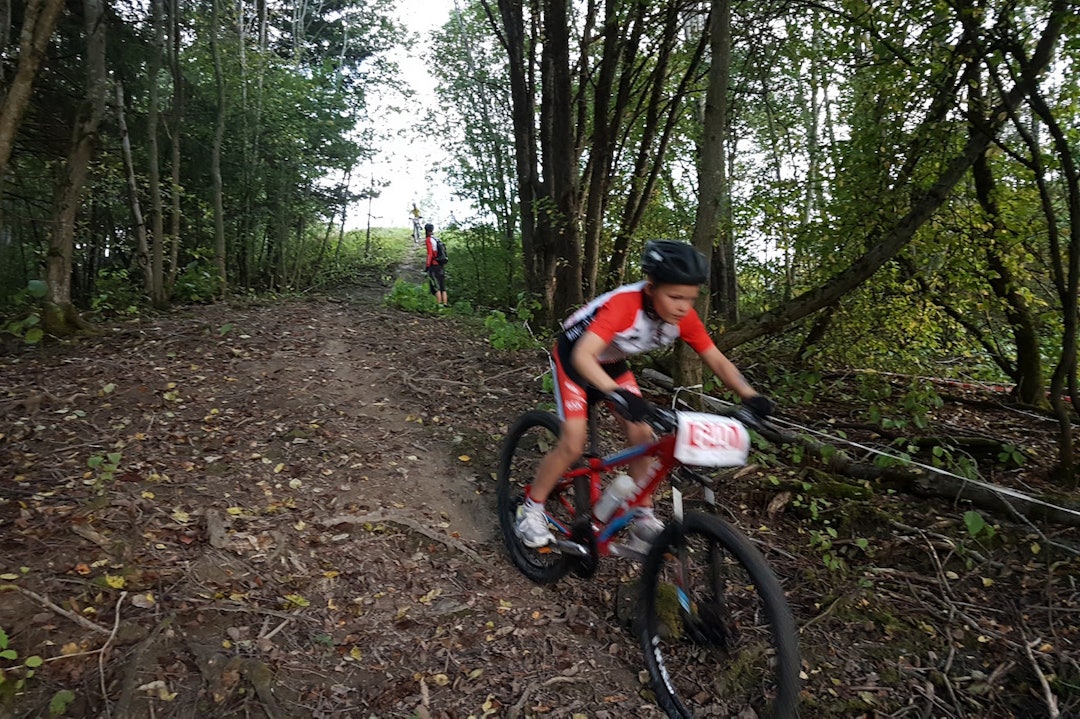 Rundbaneløypa er allerede i flittig bruk, spesielt av barnegruppa i Bingsfoss SK. Foto: Bjørn Holmen Rundbaneløype Bingsfoss SK - Foto Bjørn Holmen