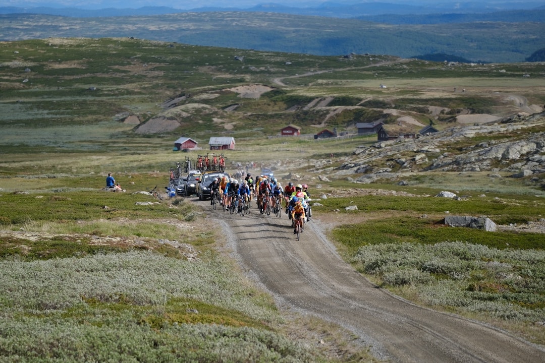 Tredje etappe gikk over spektakulære fjellveier. Foto: Mikkel Skretteberg/Sportsfoto.no