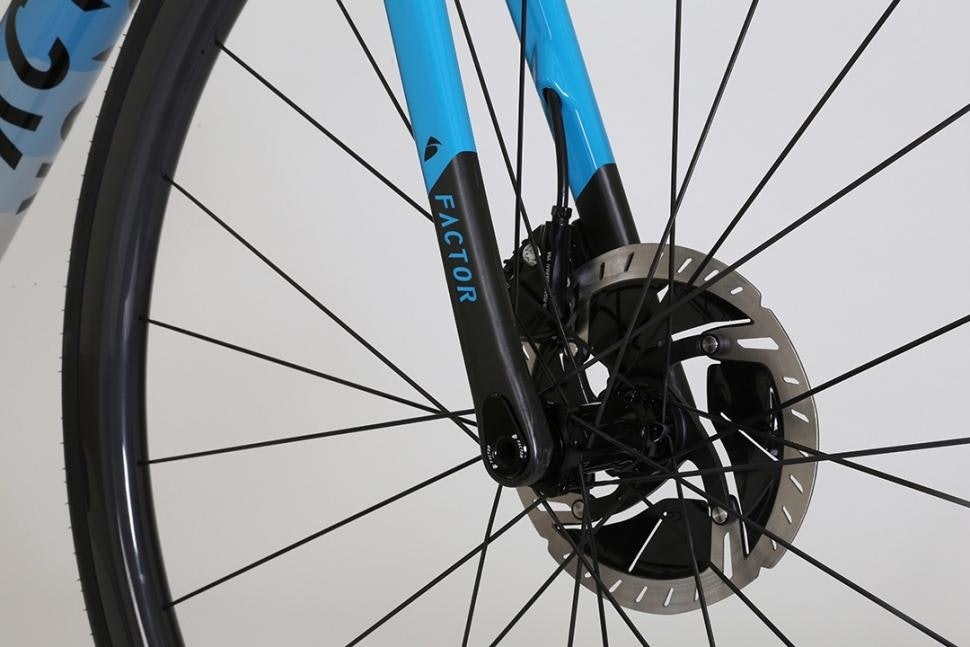2020-factor-o2-disc-brake-fork 2020-factor-o2-disc-brake-fork