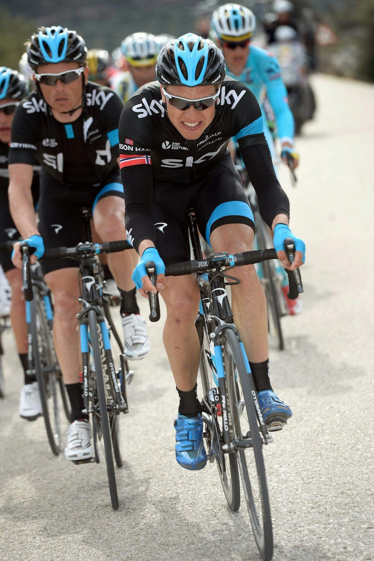 LOVENDE START: Edvald Boasson Hagen viste rå styke under dagens ritt. Meget lovende for de kommende klassikerne! Foto: Cor Vos. LOVENDE START: Edvald Boasson Hagen viste rå styke under dagens ritt. Meget lovende for de kommende klassikerne! Foto: Cor Vos.