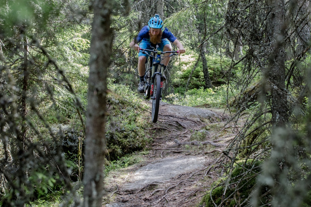 Aslak Mørstad jobber med detaljene rundt stier, løyper og detaljer til Grenserittets nye ultraritt, som lanseres i 2017. Foto: Christian Nerdrum Aslak Mørstad - 2016 - Foto Christian Nerdrum 1400x933