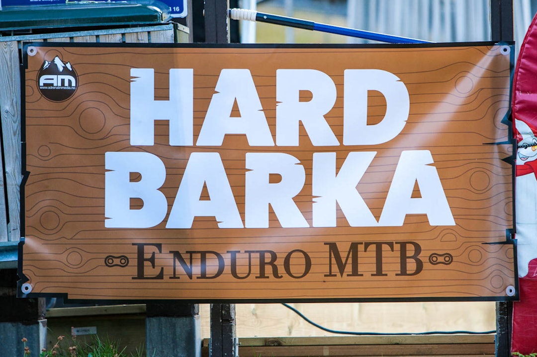 Hardbarka. Foto: Adrenalin Media Hardbarka poster Foto Adrenalin Media 1400x933