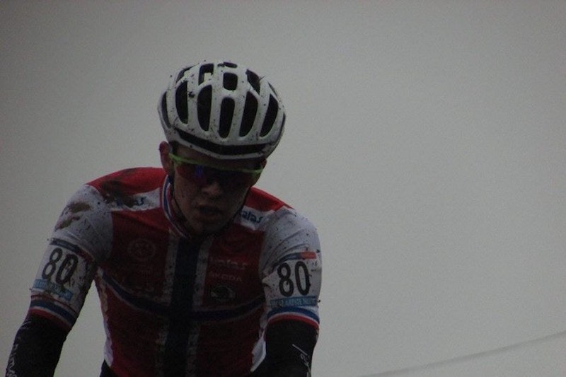 Fredrik Haraldseth fikk bryne seg mot verdens beste i Nederland og Belgia i fjor. I år er han ute etter mer. Her fra Hoogerheide i fjor. Foto: Erik de Weerd Fredrik Haraldseth i Hoogerheide 2015 Foto Erik de Weerd 800x536