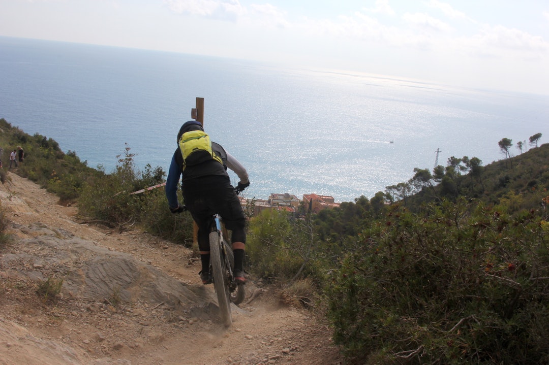Espen Johnsen på siste etappe i EWS Finale Ligure. Han ble nummer 85 totalt. Foto: Ingeborg Scheve Espen JOhnsen behind 1400x933