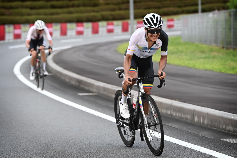 GIKK ALENE: Richard Carapaz distanserte Brandon McNulty i avslutningen. Foto: Cor Vos richard carapaz, ol i tokyo