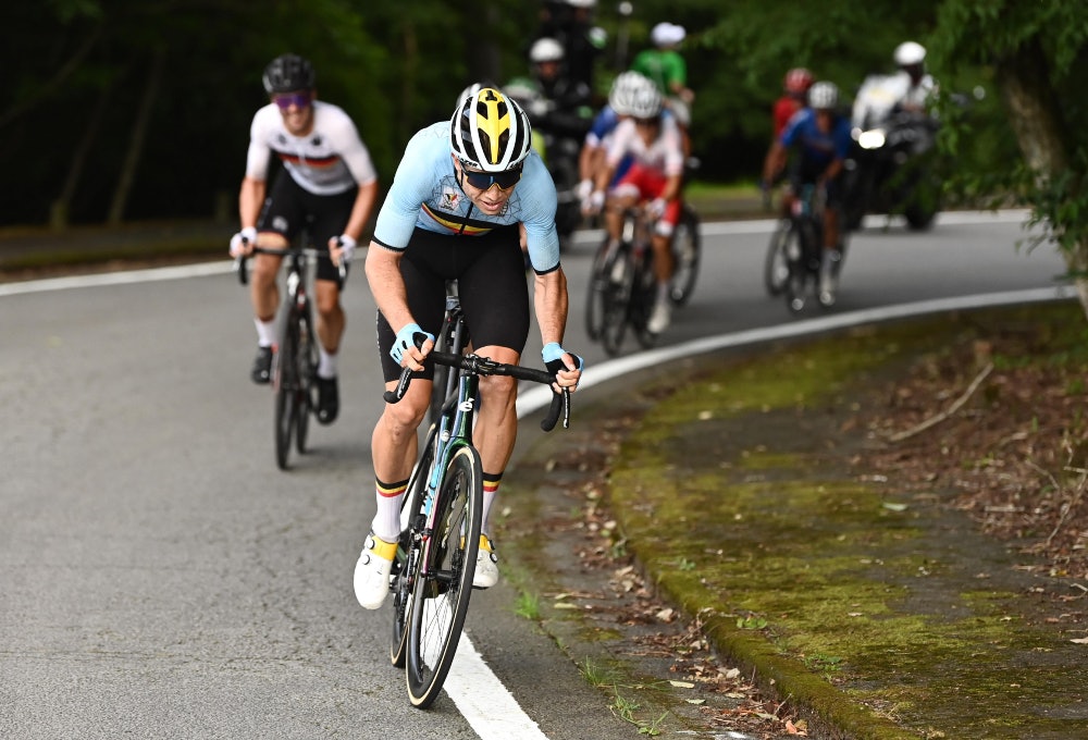 GJORDE MYE JOBB: Wout van Aert ble sittende med mesteparten av jobben i favorittgruppen. Foto: Cor Vos wout van aert, ol i tokyo