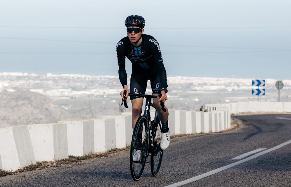 GLEDER SEG TIL Å KOMME I GANG: Andreas Leknessund ser frem til å ta fatt på sesongen og karrieren i Team DSM. Foto: Team DSM / Patrick Brunt andreas leknessund