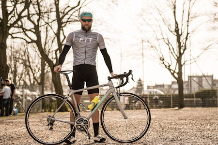 SLØY KAR: Otto Andreas Solberg tok for lett på utstyret til Paris-Roubaix for amatører, og lover å ikke gjøre samme tabben igjen.  SLØY KAR: Otto Andreas Solberg tok for lett på utstyret til Paris-Roubaix for amatører, og lover å ikke gjøre samme tabben igjen.