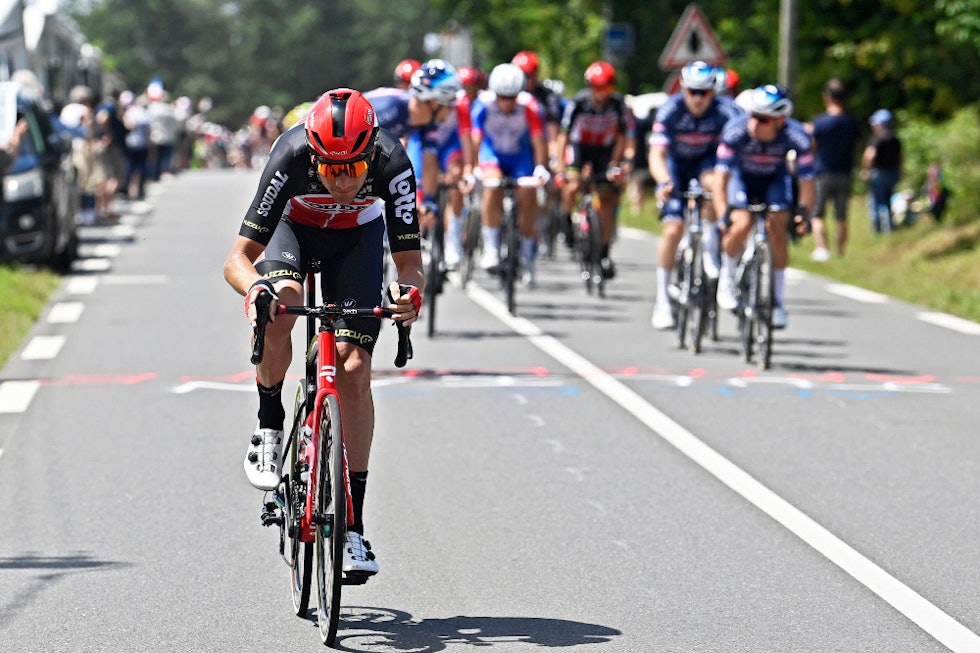 NÆR STOR SEIER: Kun noen hundre meter skilte Brent Van Moer fra å snyte Mark Cavendish for sin første etappeseier på fem år. Foto: Cor Vos tour de france, lotto-soudal, brent van moer