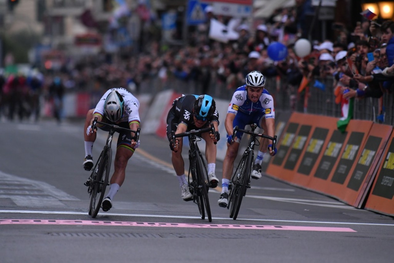 HÅRFINT: Michal Kwiatkowski vant sitt første monument i dagens Milano-Sanremo. Foto: RCS.  HÅRFINT: Michal Kwiatkowski vant sitt første monument i dagens Milano-Sanremo. Foto: RCS.