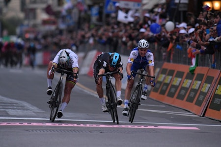 HÅRFINT: Michal Kwiatkowski vant sitt første monument i dagens Milano-Sanremo. Foto: RCS.  HÅRFINT: Michal Kwiatkowski vant sitt første monument i dagens Milano-Sanremo. Foto: RCS.