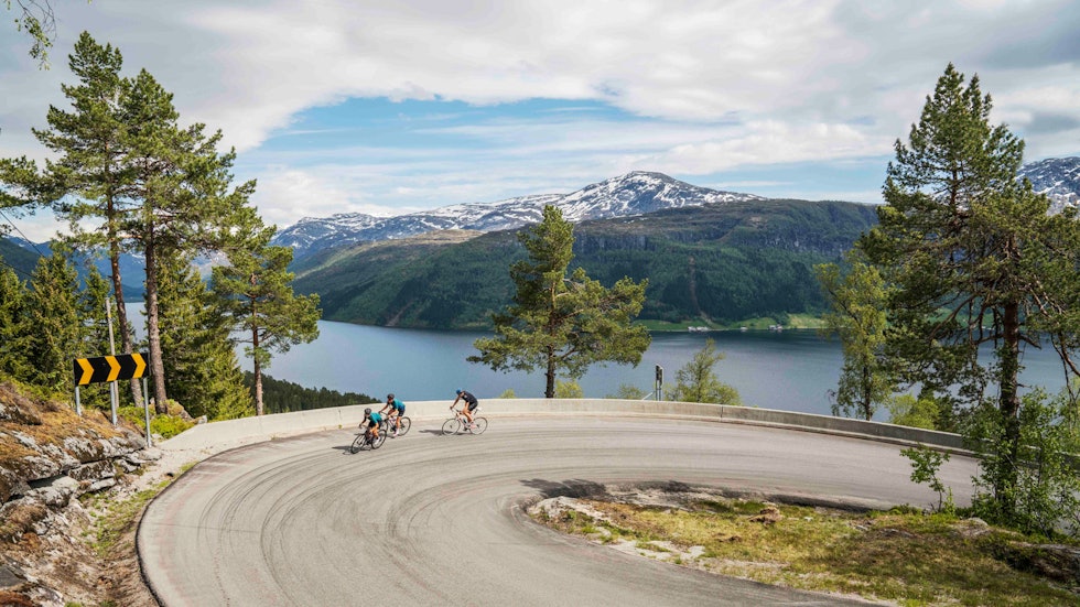 SERPENTINER: Rekorden opp Gaularfjellet holder Bjørn Tore Hoem fra Joker Fuel of Norway som har. Tiden er på imponerende 20 minutter og 13 sekunder. år gjeng prøvde seg riktignok ikke på den. Bilde: Magnus Roaldset Furset