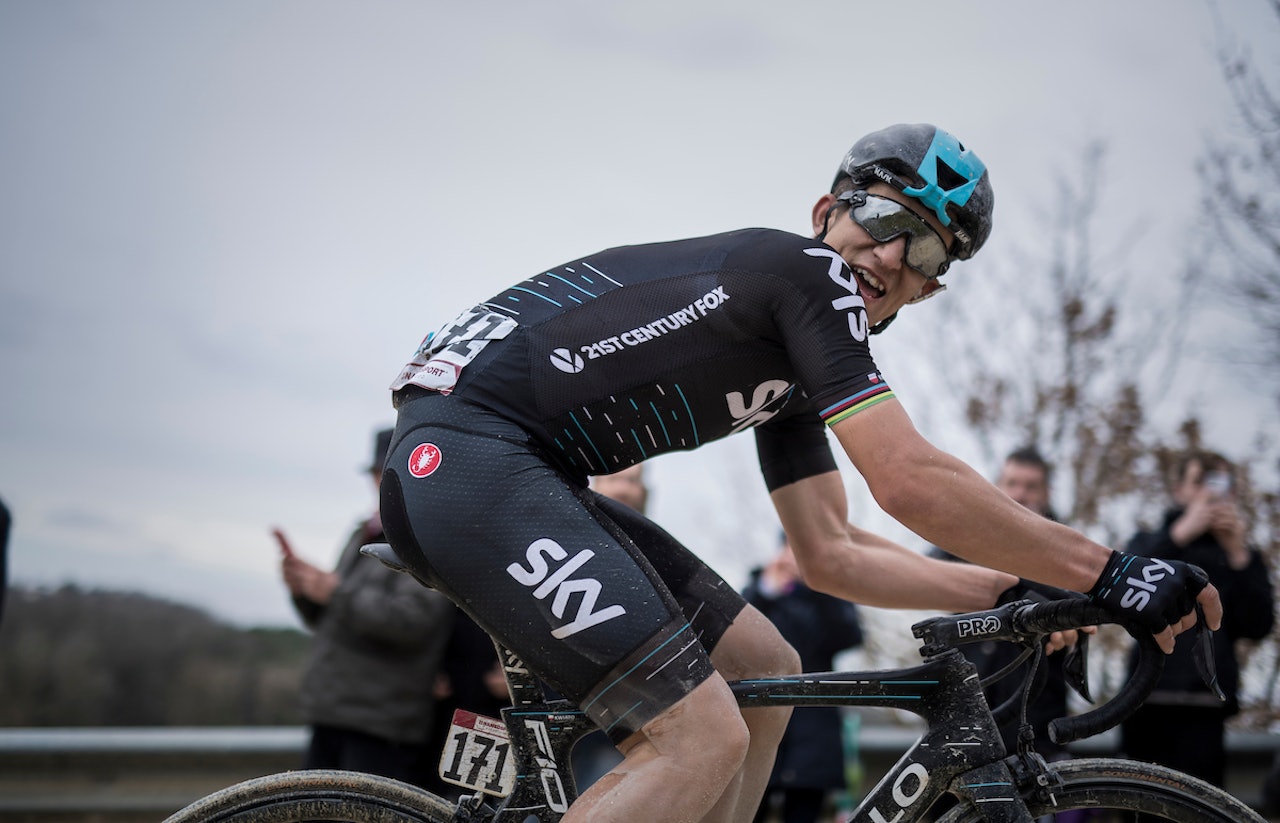 DEN ER HJEMME! Michal Kwiatkowski glis forteller at dette holder helt til Piazza del Campo i Sienas gamleby. Foto: Kristof Ramon DEN ER HJEMME! Michal Kwiatkowski glis forteller at dette holder helt til Piazza del Campo i Sienas gamleby. Foto: Kristof Ramon