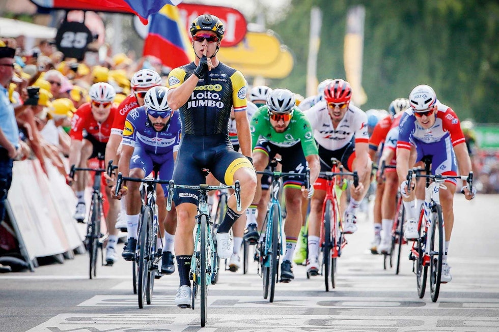 SPURTKONGER: Dylan Groenewegen vant etappe 7 og 8 under fjorårets Tour de France. Her må blant andre Fernando Gaviria, Peter Sagan og Arnaud Demare innse at slaget er tapt. Foto: Cor Vos SPURTKONGER: Dylan Groenewegen vant etappe 7 og 8 under fjorårets Tour de France. Her må blant andre Fernando Gaviria, Peter Sagan og Arnaud Demare innse at slaget er tapt. Foto: Cor Vos