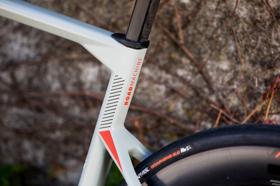 LAVE STAG: De lave setestagene er nesten en BMC-oppfinnelse - de kom på temposykkelen Timemachine som Cadel Evans vant Touren i 2011. HD Pictures © BMC / Jérémie Reuiller LAVE STAG: De lave setestagene er nesten en BMC-oppfinnelse - de kom på temposykkelen Timemachine som Cadel Evans vant Touren i 2011. HD Pictures © BMC / Jérémie Reuiller