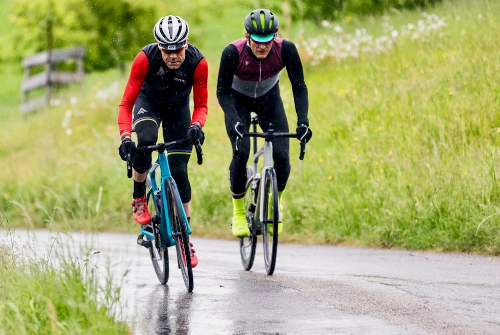 IKKE BARE FOR EVANS: Cadel Evans har vært med å utvikle Roadmachine. Han mener det er den sykkel de fleste entuasiaster bør ha. Her prøver han å støte fra Landeveis utsendte i en sveitsisk bakke. HD Pictures © BMC / Jérémie Reuiller IKKE BARE FOR EVANS: Cadel Evans har vært med å utvikle Roadmachine. Han mener det er den sykkel de fleste entuasiaster bør ha. Her prøver han å støte fra Landeveis utsendte i en sveitsisk bakke. HD Pictures © BMC / Jérémie Reuiller