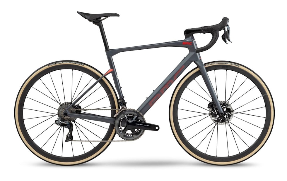 TOERN: 01 Two kommer utstyrt med Dura Ace Di2 og lavprofilhjul fra Mavic. TOERN: 01 Two kommer utstyrt med Dura Ace Di2 og lavprofilhjul fra Mavic.