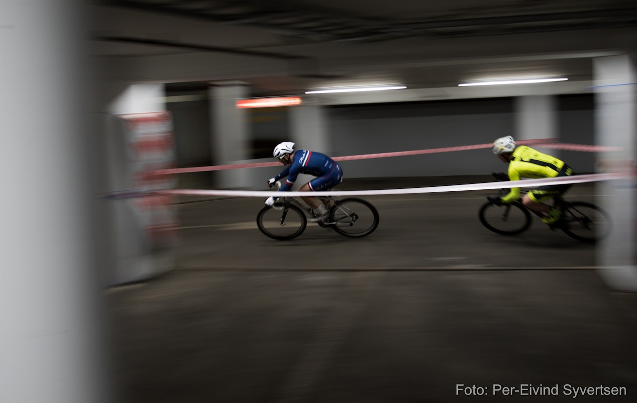 FULL FART: Garasjerittene på Lysaker gir god fartsfølelse, selv om området er lite og det er mange tekniske passasjer. Foto: Per-Eivind Syvertsen FULL FART: Garasjerittene på Lysaker gir god fartsfølelse, selv om området er lite og det er mange tekniske passasjer. Foto: Per-Eivind Syvertsen