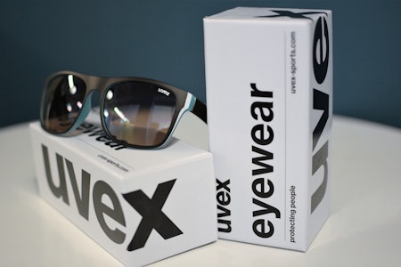 KNALLBRA: Tyske UVEX skuffer aldri når det kommer til sports- og fritidsbriller. LGL-modellene er knallbra. Foto: Marcus Liebold.