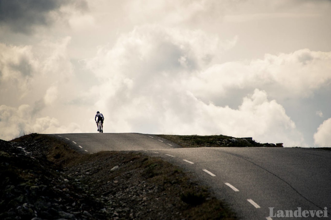 DEN-SAEREGNE-VEIEN-OVER-VENABYGDSFJELLET-crop1280 DEN-SAEREGNE-VEIEN-OVER-VENABYGDSFJELLET-crop1280