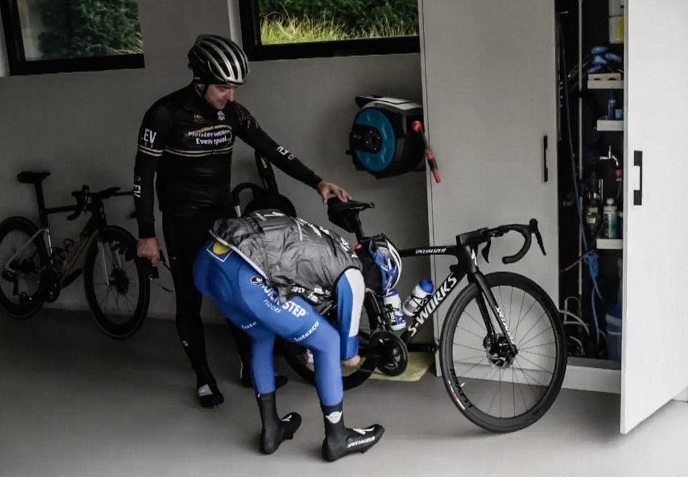 UT PÅ TUR: Kranken på Evenepoels sykkel ser lik ut som dagens krank. shimano dura ace
