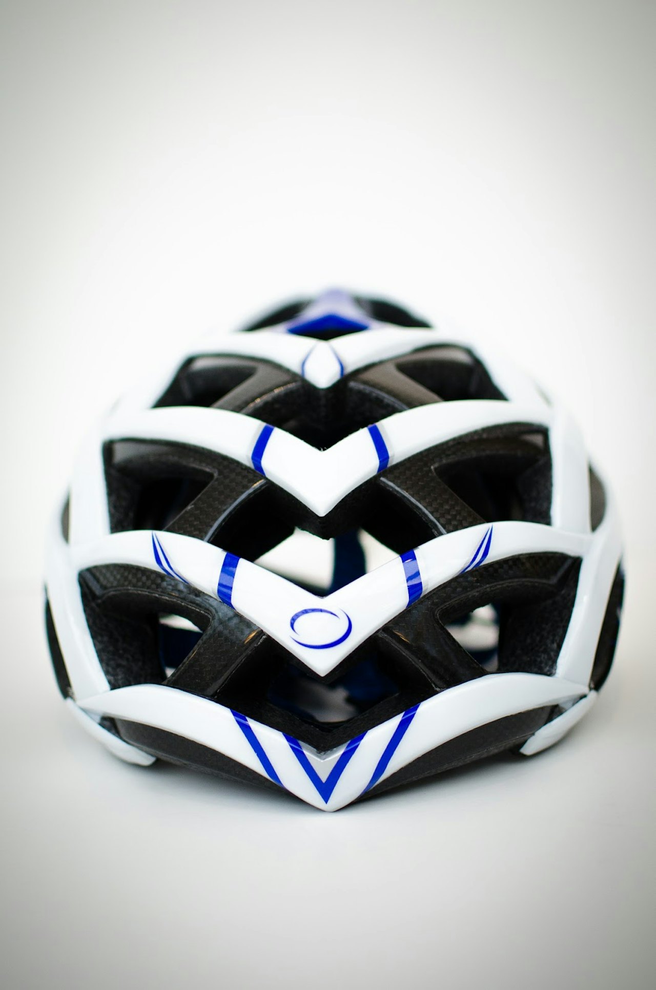 SJELDEN: Orbea Odin er totalt ulik de andre hjelmene på markedet. Lik det, eller ikke. SJELDEN: Orbea Odin er totalt ulik de andre hjelmene på markedet. Lik det, eller ikke.