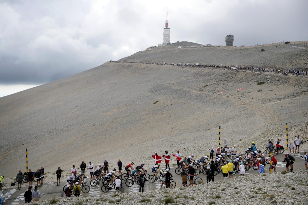 BRUTALE VENTOUX: To ganger opp Mont Ventoux var en ordentlig prøvelse for Tour-rytterne. Foto: Cor Vos tour de france, mont ventoux