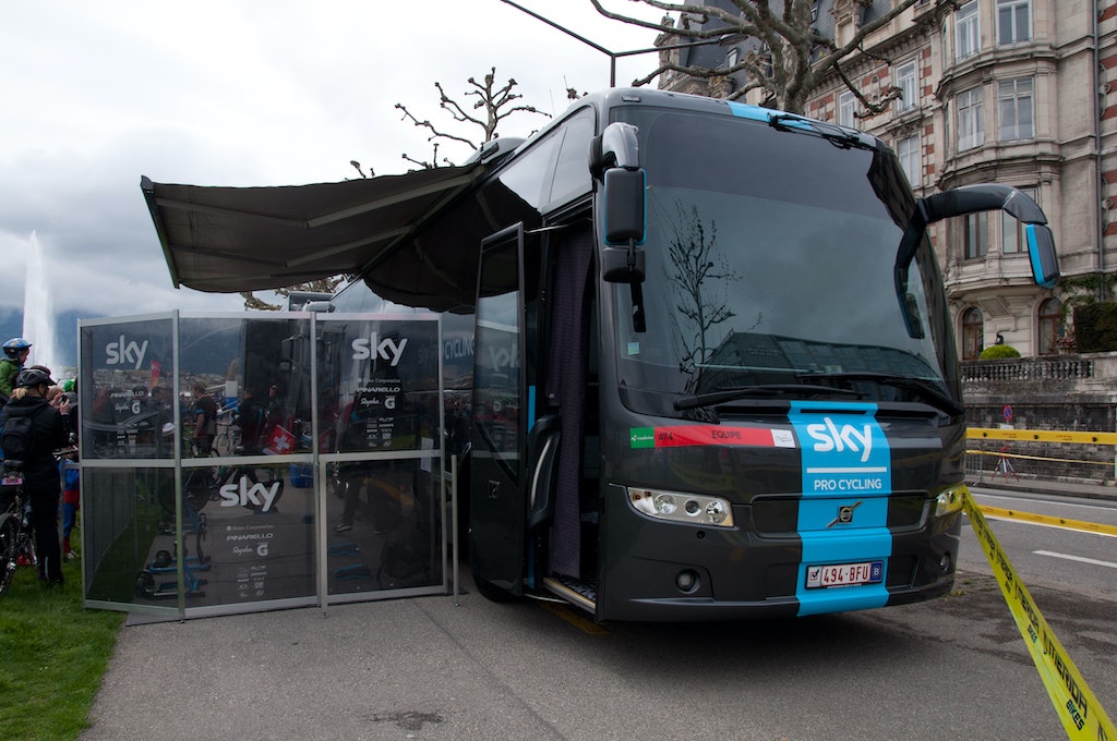DØDSSTJERNA: Team Skys luksusbuss gjorde oppstandelse da den kom. I dag har alle lag tilsvarende busser.