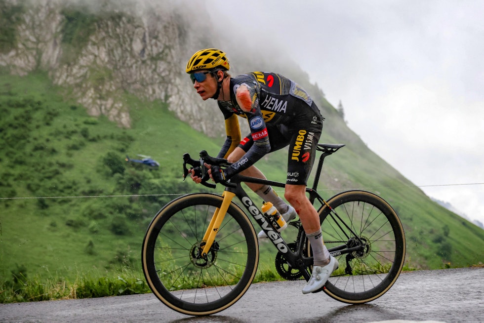 I BAKKEN: Vingegaard har syklet strålende, og forhåpentlig hemmer ikke skadene fra velten på den åttende etappen ham. Foto: Cor Vos jonas vingegaard, tour de france