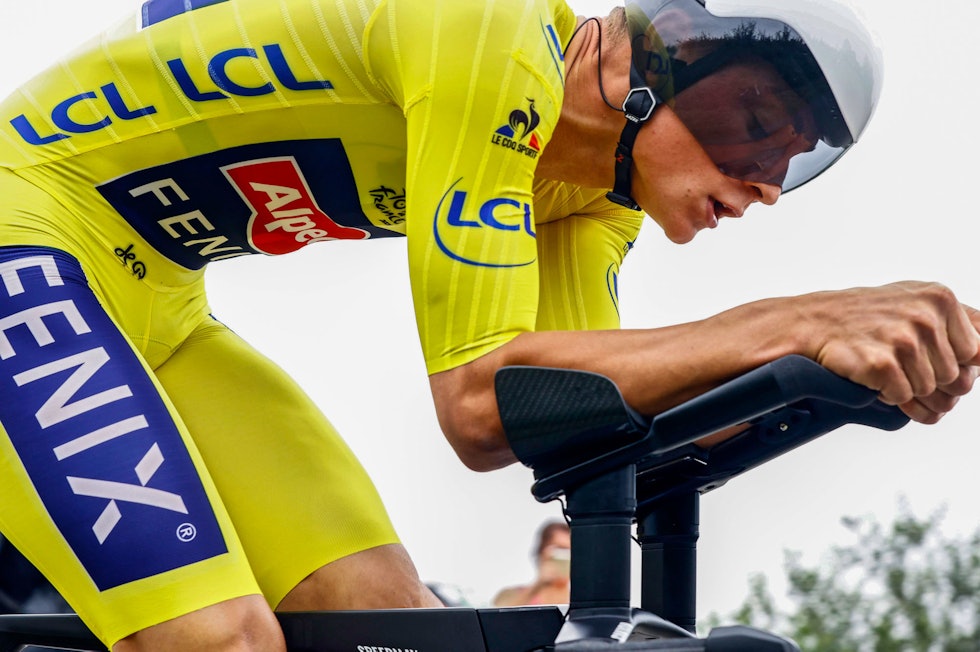 NYE BØYLER: Van der Poel ofret tempobøylene fra Canyon, til fordel for Aerocoach sine bedre løsninger. Foto: Cor Vos. tempo-tour-de-france-2