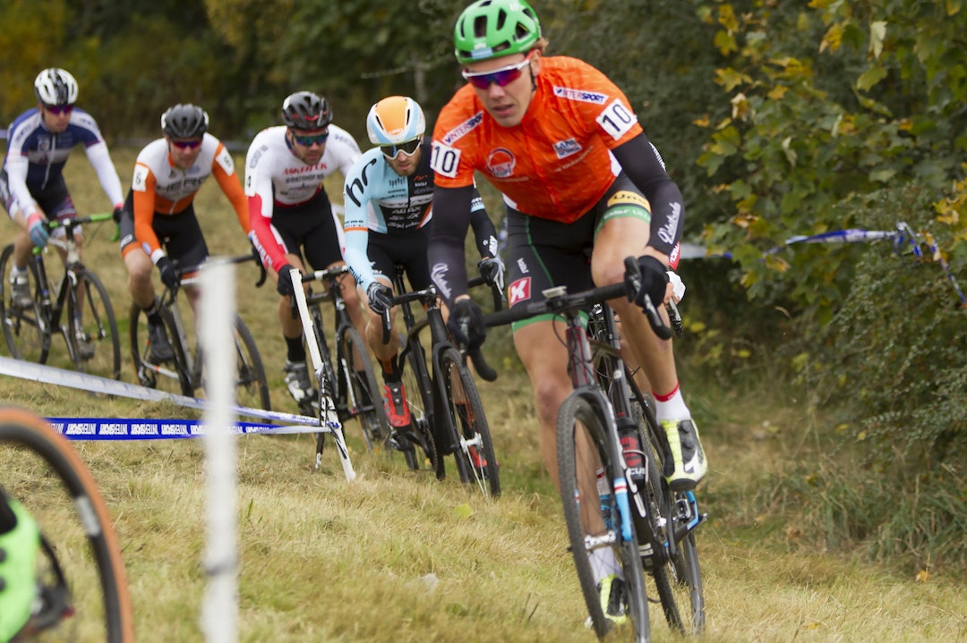 VINNER: Erik Nordsæter Resell vant sin tredje strake seier i Norgescup kross med dagens Kristiansandskross. Foto: Pål Westgaard Erik Resell and the field - Pål Westgaard 1400x933